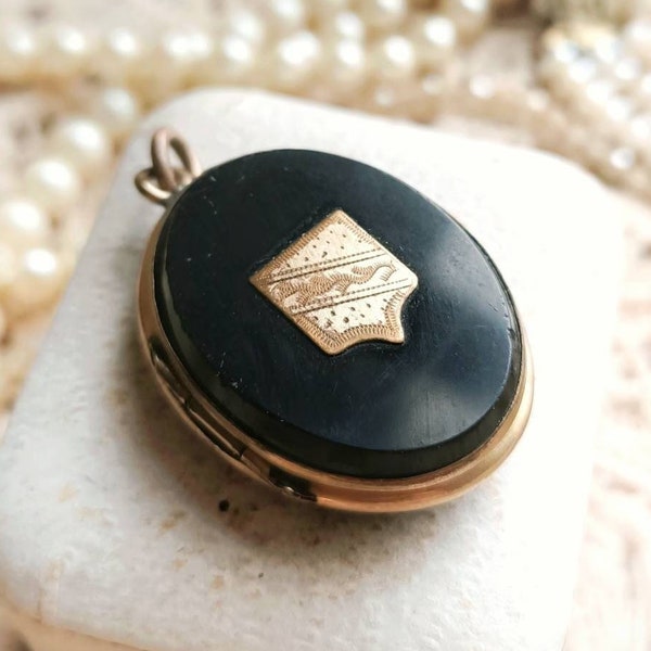 Beau grand médaillon reliquaire de bouclier victorien d'onyx et d'or antique français du XIXe siècle, pendentif porte-photo antique, cadeau pour lui