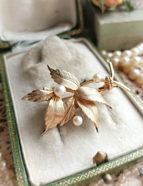 Beautiful French Vintage Gold Plated and Pearl Lea