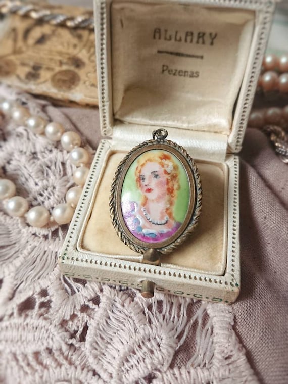 Beautiful French Vintage Hand Painted Enamelled P… - image 1