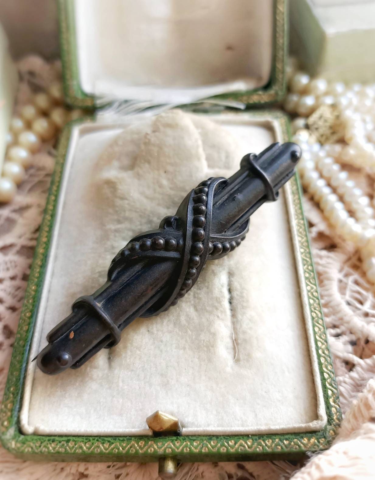 フランスアンティーク　ブローチ　ブラック フランスアンティーク 黒花ブローチG - L'atelier Brocante