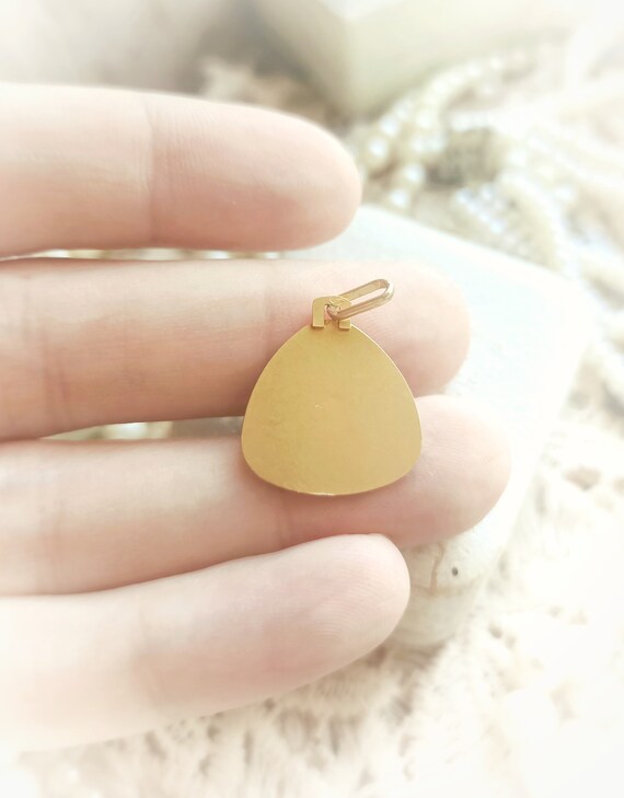 Pendentif Ancien En Or 18k - Style Signe Triangle Calligraphié Initiales - Occasion - France