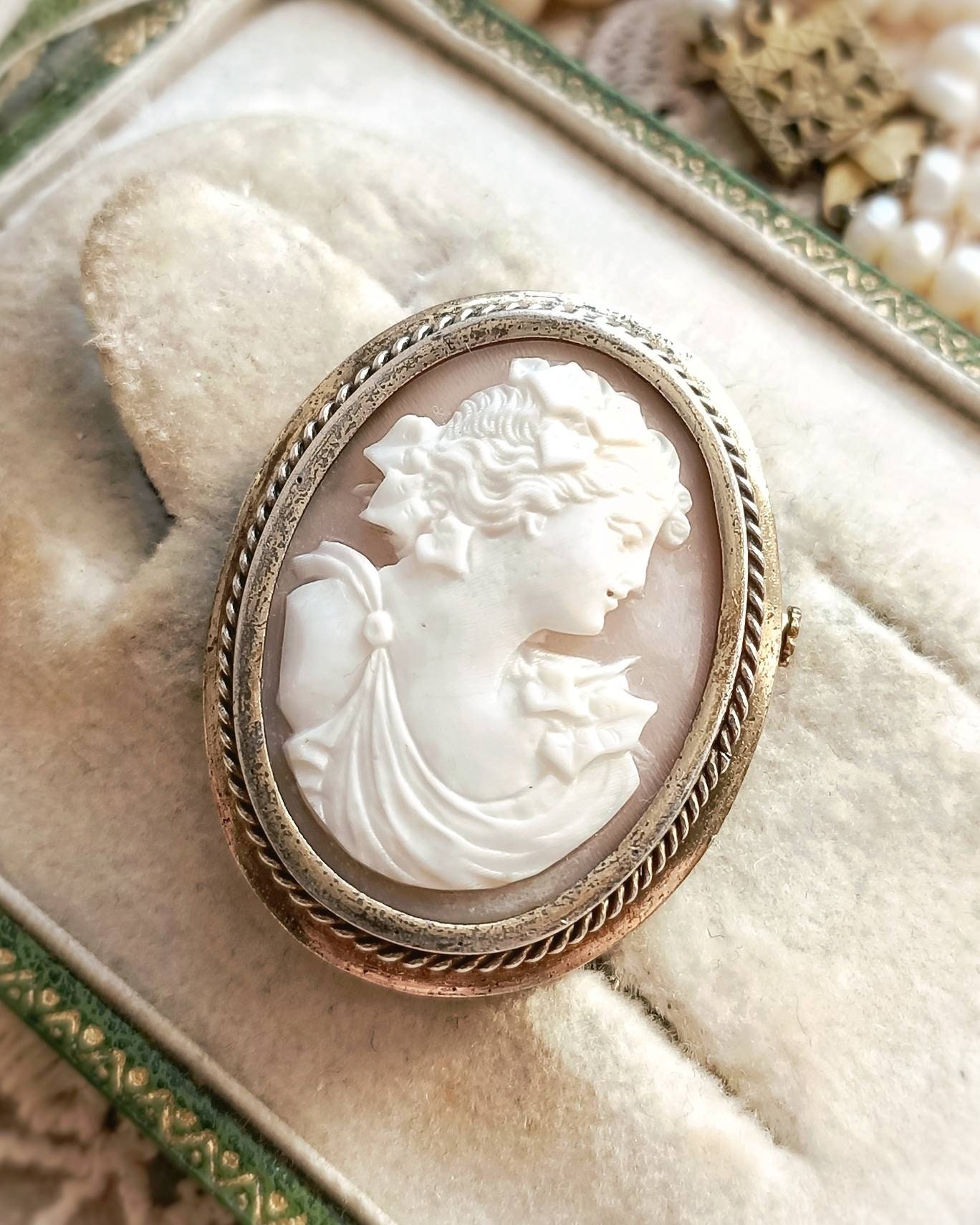 Beautiful RARE Pink Shell Cameo Antique French Brooch, Elegant