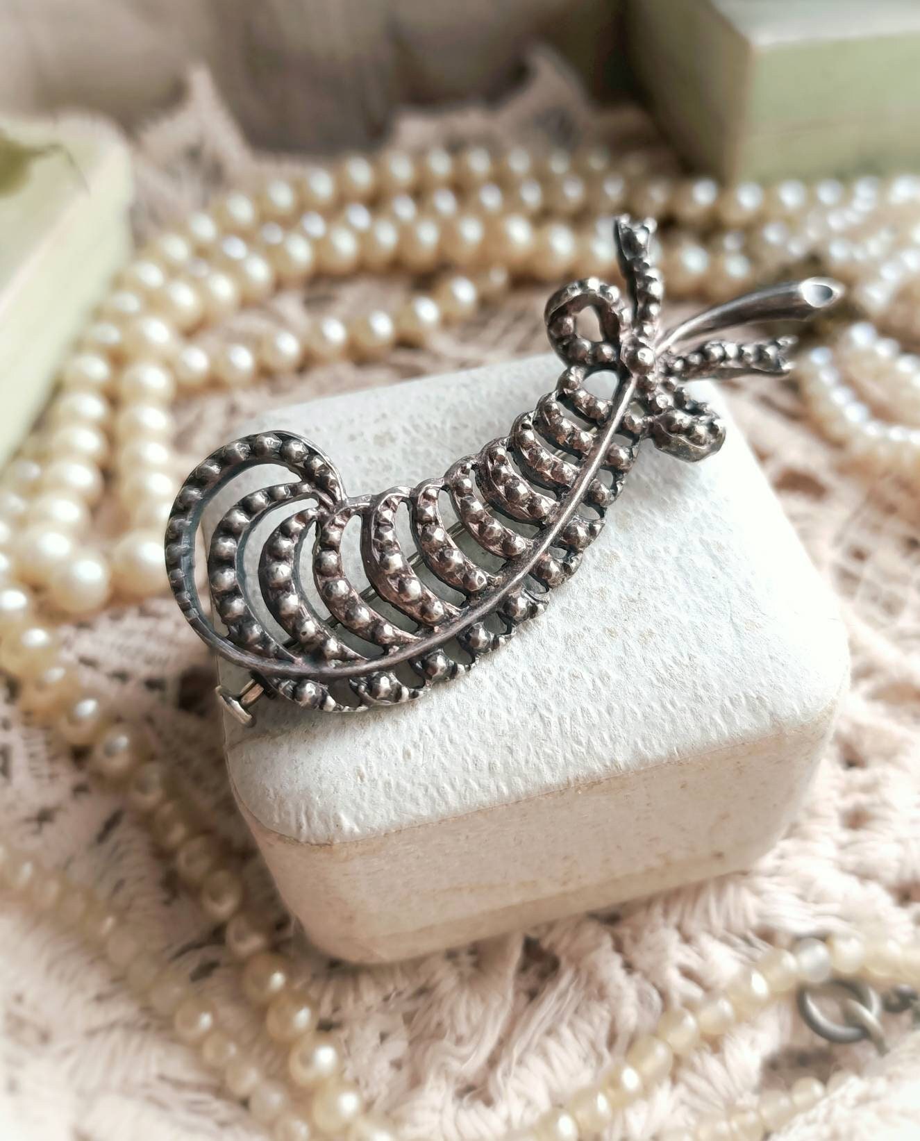 Broche En Métal Argenté Fin XIXe Siècle - Bijou Vintage, Occasion