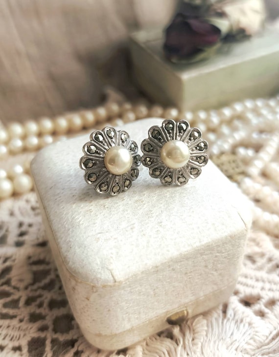 Beautiful Antique French Pearls & Marcasites Flow… - image 10