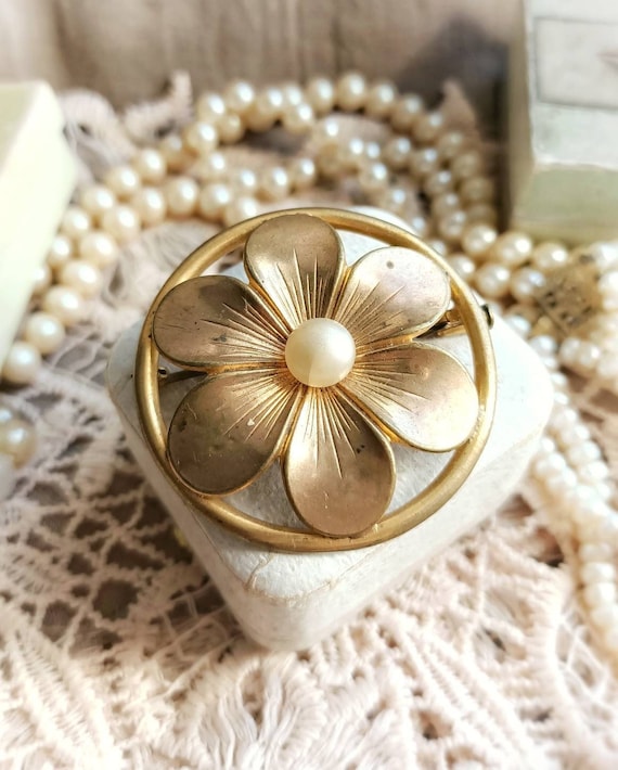 Broche Gerbe de Fleur rétro en or