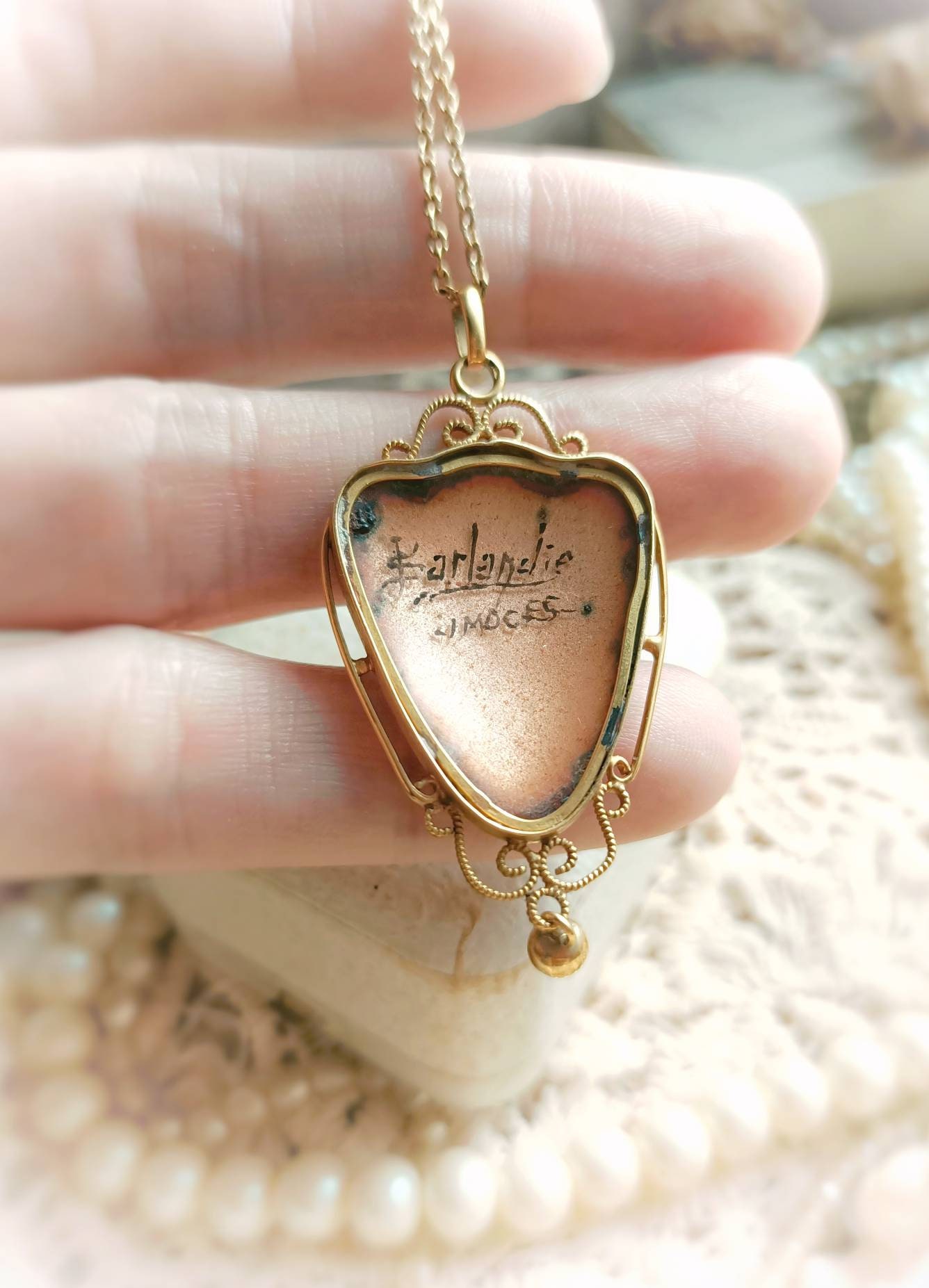Pendentif En Or 18 Carats Portrait émaillé - Signé Bardonnaud Limoges - 1.69g - Occasion