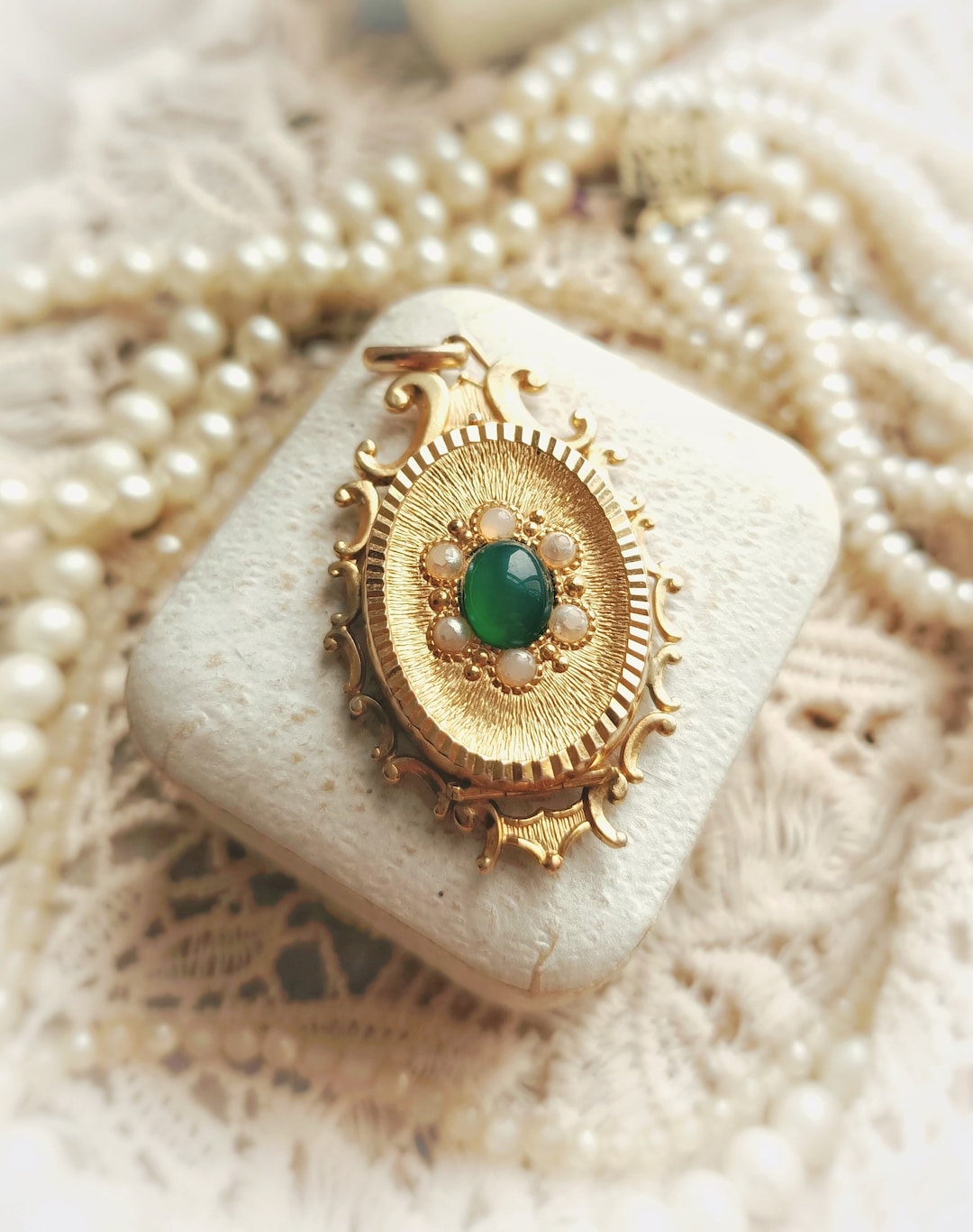 Beautiful French Vintage Gold Filled Faux Pearls & Green Cabochon ...