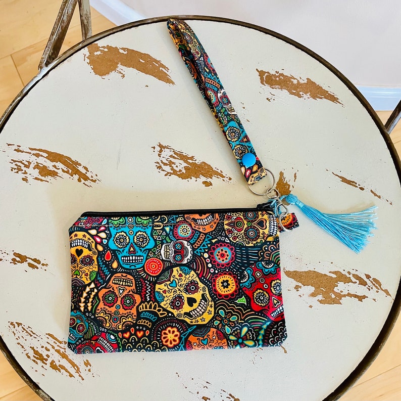 WL0021 Cadaveres Sugar Skull Wristlet image 2