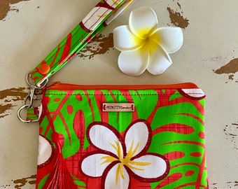 WL0025 Hawaiian Plumeria Flower Wristlet