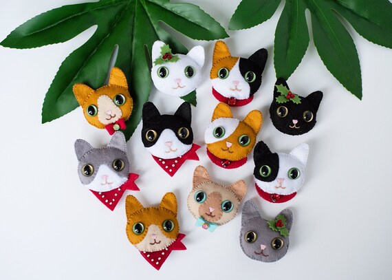 Felt Cat Christmas Decorations / Cat Brooches image