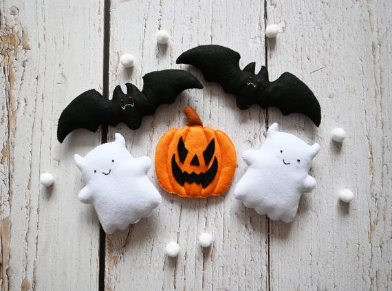 Ghost / Pumpkin, Black Bat Halloween Felt Garland image