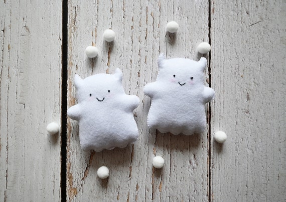 Cute Ghosts Halloween Felt Garland / Pumpkin Garland image