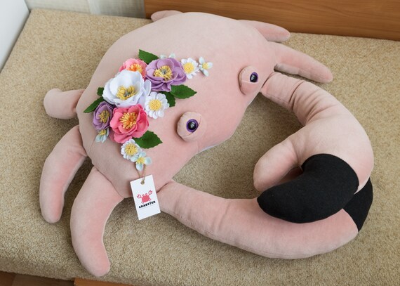 Plush Crab with Felt Flowers XL image