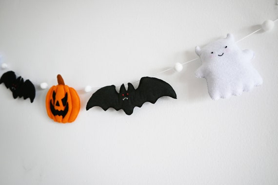 Ghost / Pumpkin, Black Bat Halloween Felt Garland image