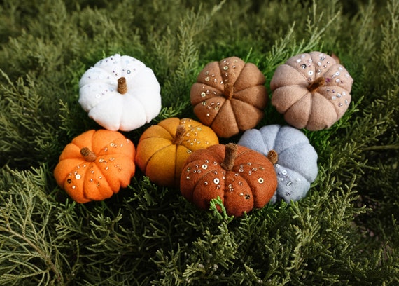 Halloween Pumpkin Brooch image