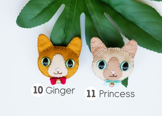 Felt Cat Christmas Decorations / Cat Brooches image