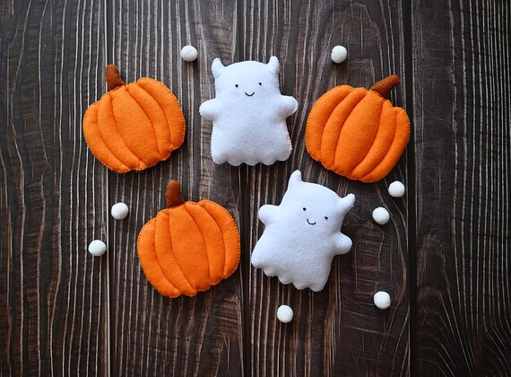 Cute Ghosts Halloween Felt Garland / Pumpkin Garland image