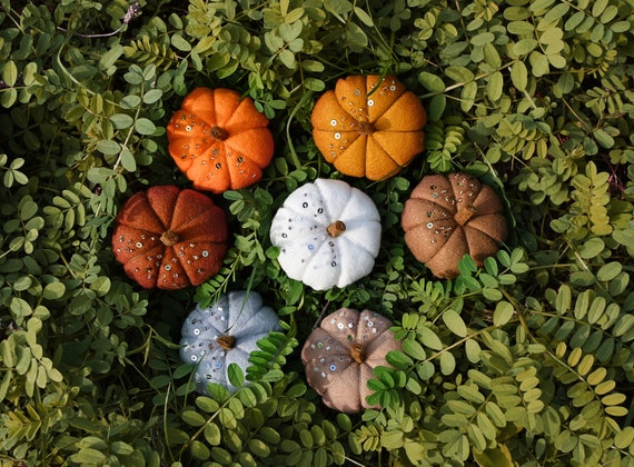 Halloween Pumpkin Brooch image