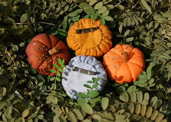 Halloween Pumpkin Brooch image