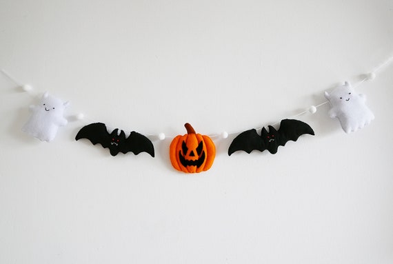 Ghost / Pumpkin, Black Bat Halloween Felt Garland image