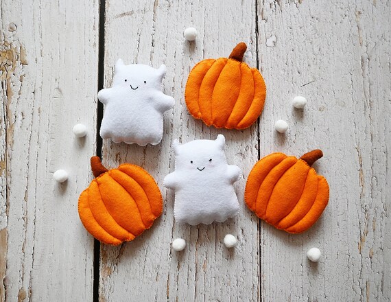Cute Ghosts Halloween Felt Garland / Pumpkin Garland image