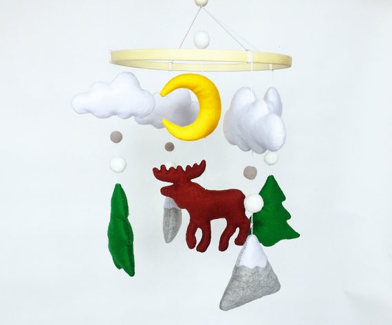 Crib mobile / Moose, Woodland image