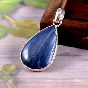 Ciondolo in argento sterling 925 con pietra preziosa di cianite naturale, 43 x 20 mm