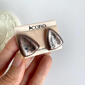 Vintage earrings - Pink and gray - Triangular shape - Original box - New old stock