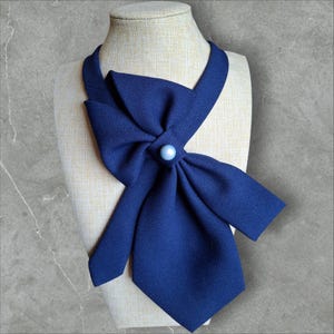 Chic Women&#39;s Necktie Necklace - Handcrafted Statement Jewelry - Elegant Office Wear Accessory - Stylish Gift Idea