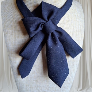 Chic Women&#39;s Necktie Necklace - Handcrafted Statement Jewelry - Elegant Office Wear Accessory - Stylish Gift Idea