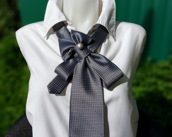 Collier cravate chic pour femme - Bijoux fantaisie faits main - Accessoire de bureau élégant - Idée cadeau élégante