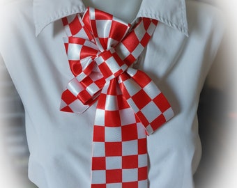 Kroatische Krawatten-Halskette: Einzigartiges Fan Accessoire
