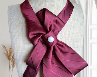 Chic Women's Necktie Necklace - Handcrafted Statement Jewelry - Elegant Office Wear Accessory - Stylish Gift Idea