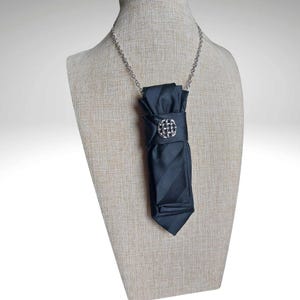 Chic Women's Necktie Necklace - Handcrafted Statement Jewelry - Elegant Office Wear Accessory - Stylish Gift Idea