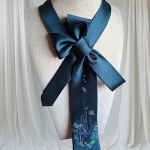 Chic Women&#39;s Necktie Necklace - Handcrafted Statement Jewelry - Elegant Office Wear Accessory - Stylish Gift Idea