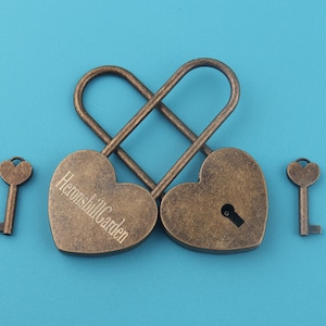 Antique Brass Personalized Heart Shaped Lock Two Sided Engraving Laser Engraving Exquisite And Romantic Wedding Gifts Anniversary Gift