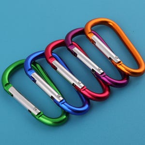D-Shaped Metal Carabiner Clip: Keychain, Pet Leash, Backpack - 65x35mm