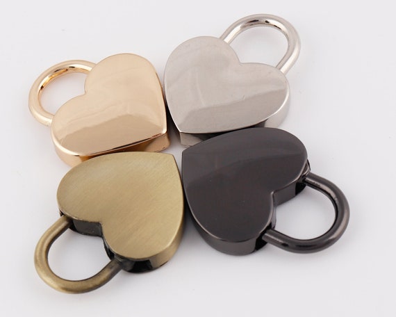 LOVE LOCK　ラブロック　ヴィンテージ　南京錠　 真鍮　アンティーク　希少 鍵付きメタルハート南京錠：カップルのためのラブロック - Etsy 日本