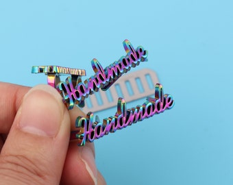 Handgemaakt metalen label met regenboogkleuren - 36 mm tashardware