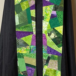 Estola clerical verde con parche aleatorio, estola morada reversible n.° 610