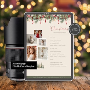 Könnte beinhalten: Ein digitales Tablet mit einer bearbeitbaren Preisliste für Weihnachts-Mini-Shootings, verziert mit Tannenzweigen, vier Kinderporträts und Textdetails. Links neben dem Tablet steht ein schwarzes Kameraobjektiv auf einer Holzoberfläche.