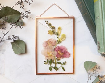 Pressed Flower Floating Frame, Framed Pressed Flowers, Real Plant Wall Hanging, Preserved Botanical Art, Gift Under 50, Snapdragon