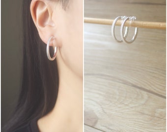 1 pair 25mm SILVER open hoop invisible resin clip on earrings, non pierced earrings, Minimalist earrings, adorable earrings, gift for her