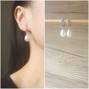 1 pair White resin pearl Silver hoop clip on earrings, non pierced earrings, Minimalist earrings, dangle & drop earrings, wedding earrings