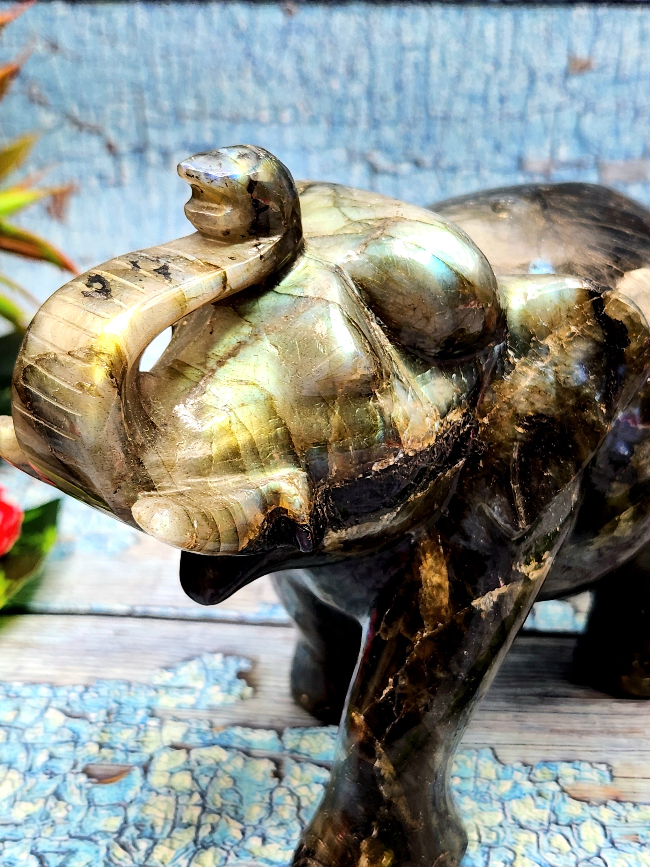 #象 #ラブラドライト 美しい輝きを放つラブラドライトの象の彫刻 - 象のギフト