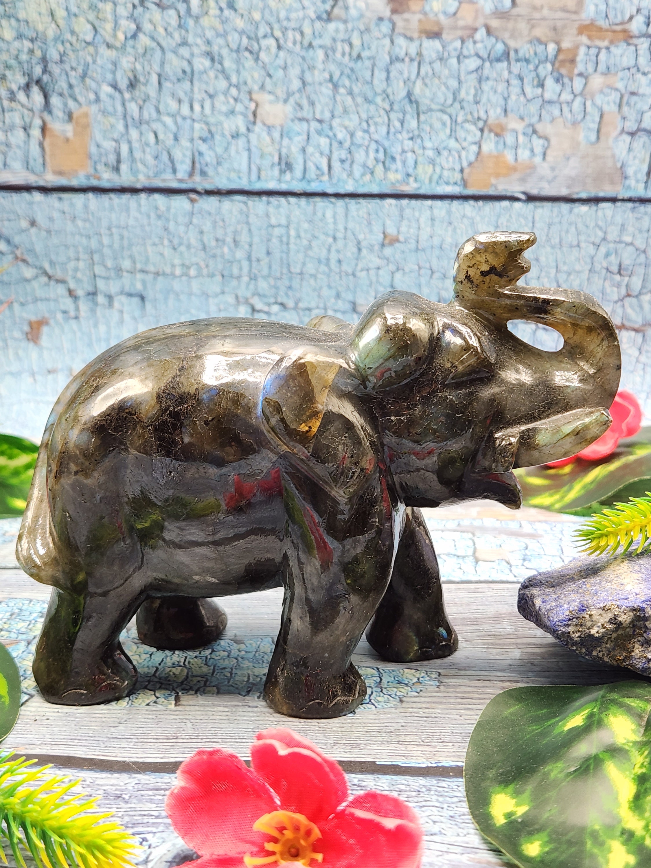 Home Décor - Labradorite carving of Elephant with beautiful flash - El