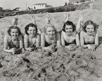 1940s Vintage Beach Photo Print – Smiling Women in Swimsuits