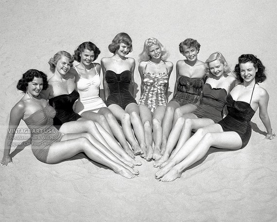 Vintage 1950s Swimsuit Girls on the Beach Photo Gorgeous Bathing