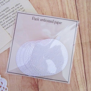 Pack de 12 die cuts ronds embossed paper découpe en papier cartonné 216g pour art journal, scrapbooking, journaling, junk journal, journal