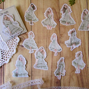 Pack de die cuts "cosy girls" découpe en papier pour scrapbooking, art journal, planner, bullet journal, journaling